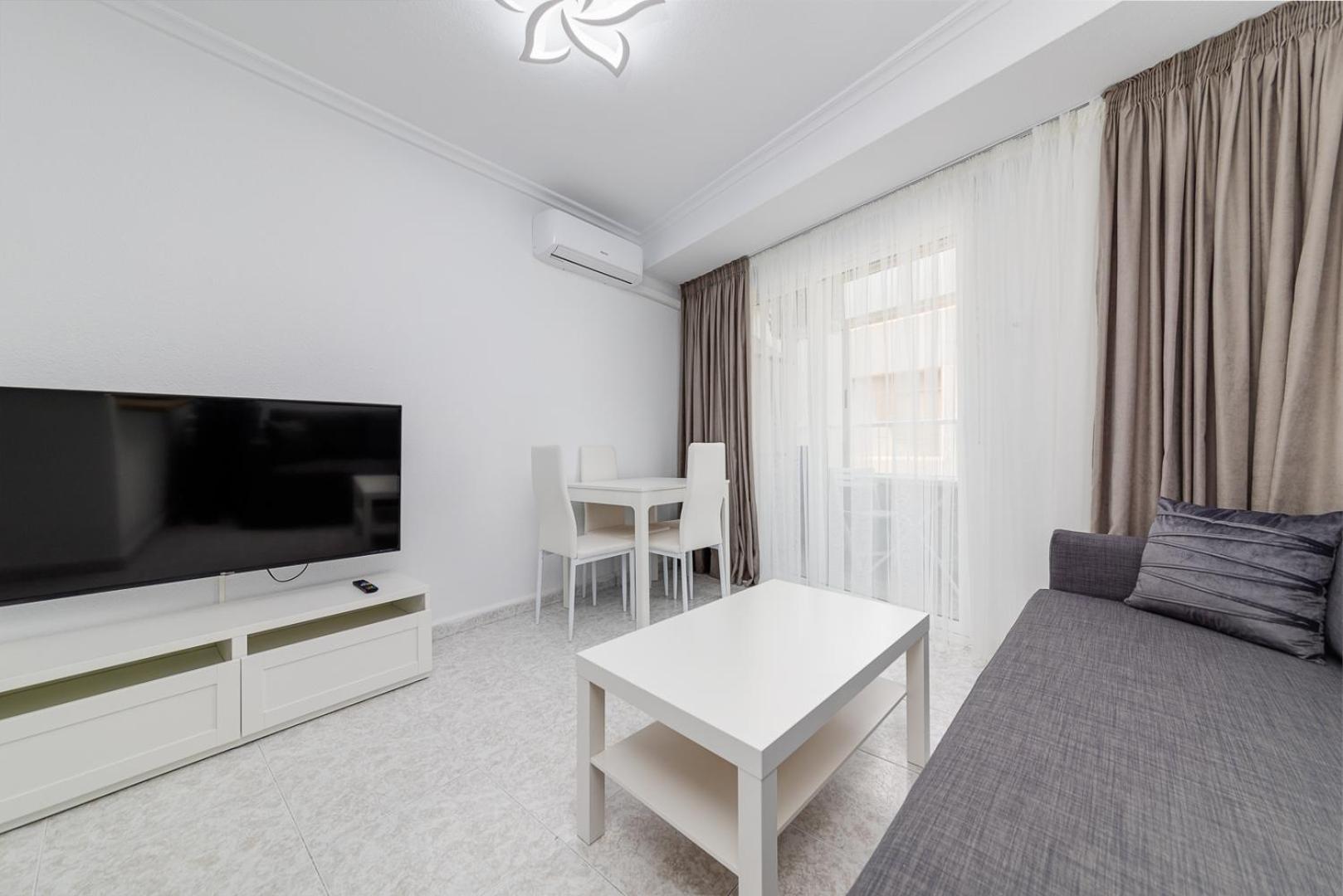 Calle Concordia 86, Two Bedroom Apartment, Up To 6 Guests, Near Del Cura Beach,Supermarket Mercadona And Central Bus Station Торрев'єха Екстер'єр фото
